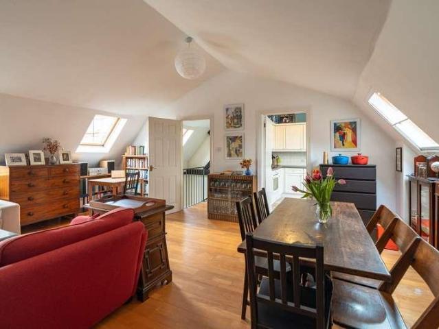 Flat for sale in The Slade, Oxfordshire