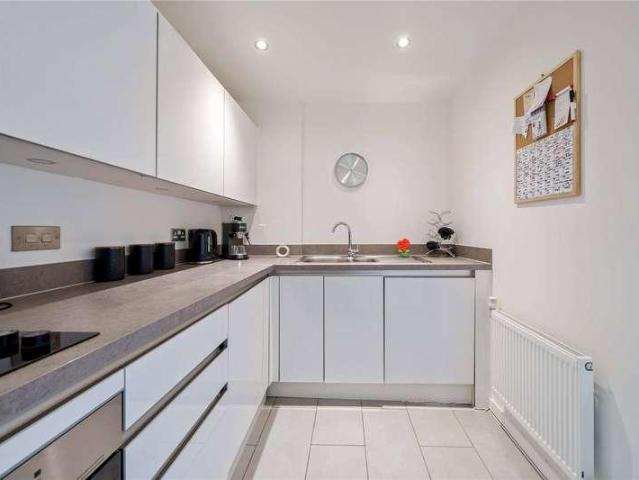 Flat for sale in Wexham Court, Slough