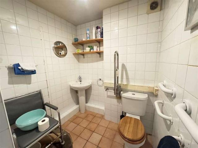 Flat for sale in Barling, Essex