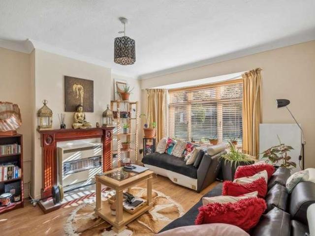 Flat for sale in London Borough of Hillingdon, Greater London