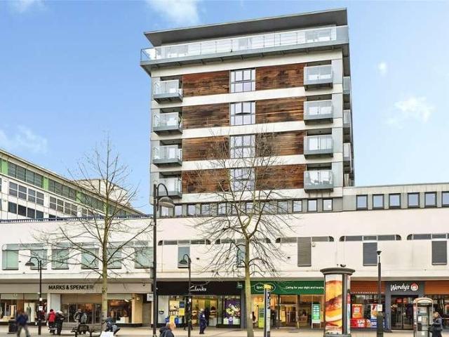 Flat for sale in Greater London