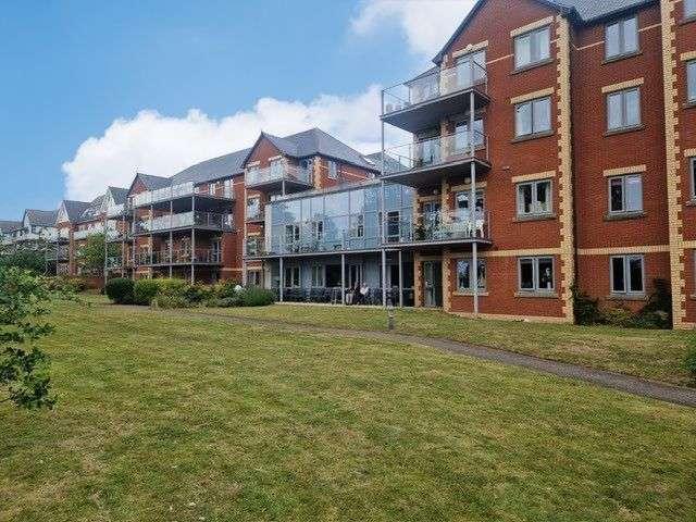 Flat for sale in Budlake, Devon