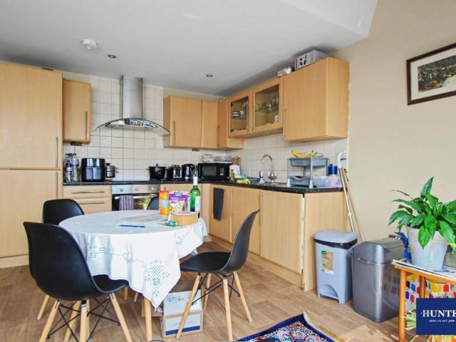 Flat for sale in West Yorkshire