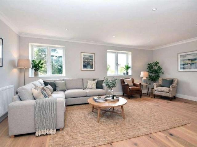 Flat for sale in Greater London