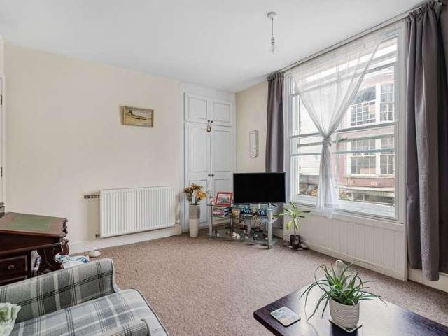 Flat for sale in Strode, Devon