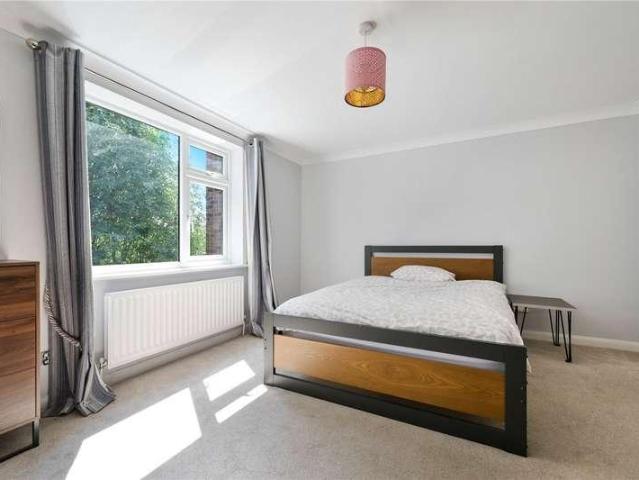 Flat for sale in Shortlands, Greater London