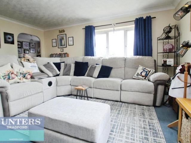 Flat for sale in West Yorkshire
