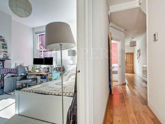 Flat for sale in Dollis Hill, Greater London
