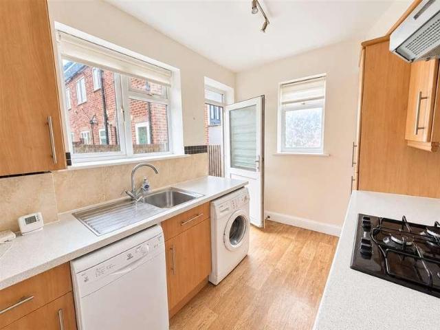 Flat for sale in London Borough of Bromley, Greater London