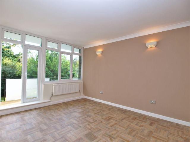 Flat for sale in Shortlands, Greater London