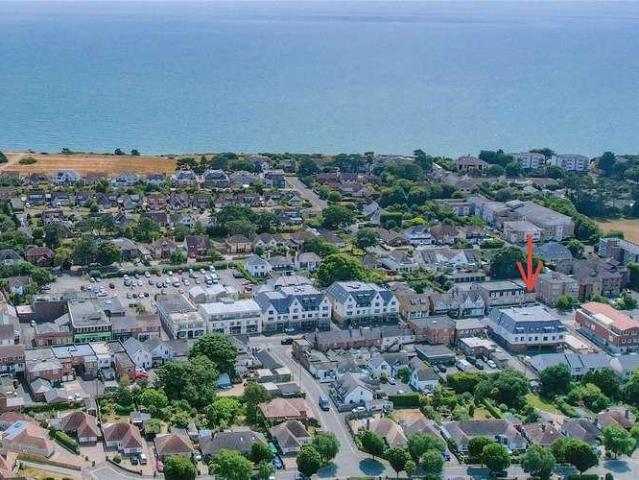 Flat for sale in Highcliffe