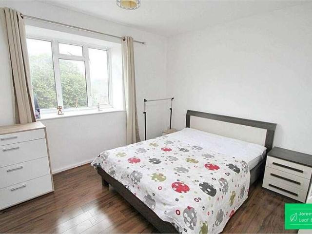 Flat for sale in Finchley, Isle Of Man