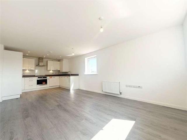 Flat for sale in California, Key Street