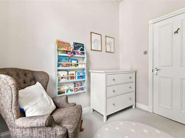 Flat for sale in Upper Clapton, Greater London