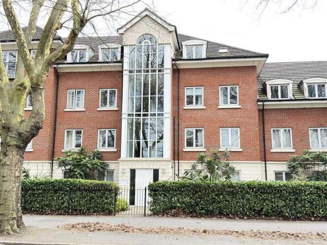 Flat for sale in Black Friars, Old Wharf