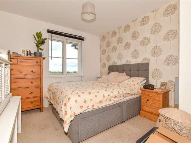 Flat for sale in Herne and Broomfield, The Bridge
