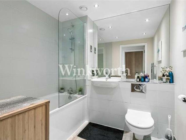 Flat for sale in Greater London
