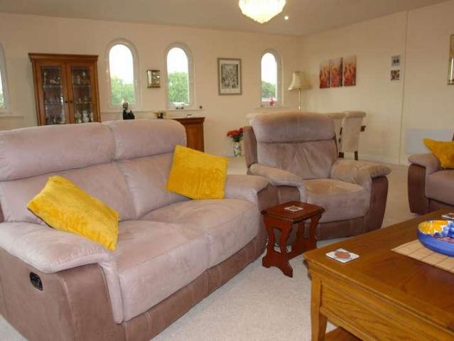 Flat for sale in Stock Brook, Pendock