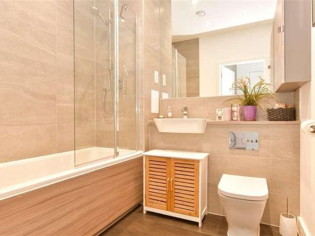 Flat for sale in Troy Town, Rochester