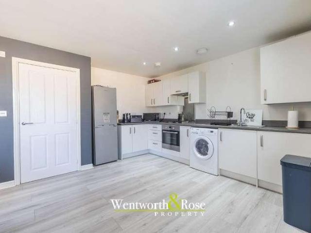 Flat for sale in Stirchley, West Midlands