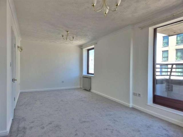 Flat for sale in Weston-super-mare, North Somerset