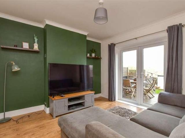 Flat for sale in Denton, Iford