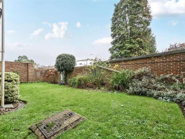 Flat for sale in West Worthing, Worthing