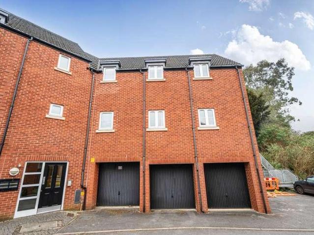 Flat for sale in Dursley, School House