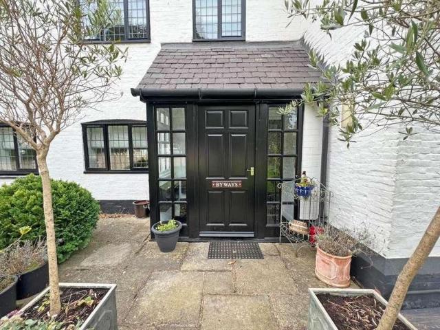 Flat for sale in Stanford On Avon, Leicestershire