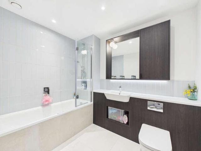 Flat for sale in New Town, Horsham