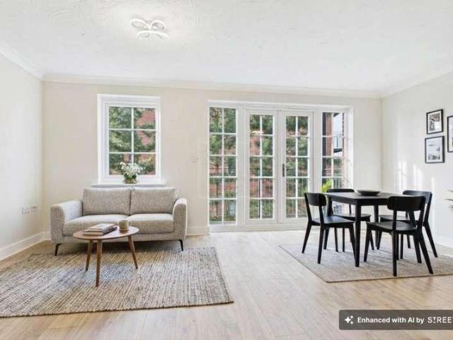 Flat for sale in Wilderspool, Warrington