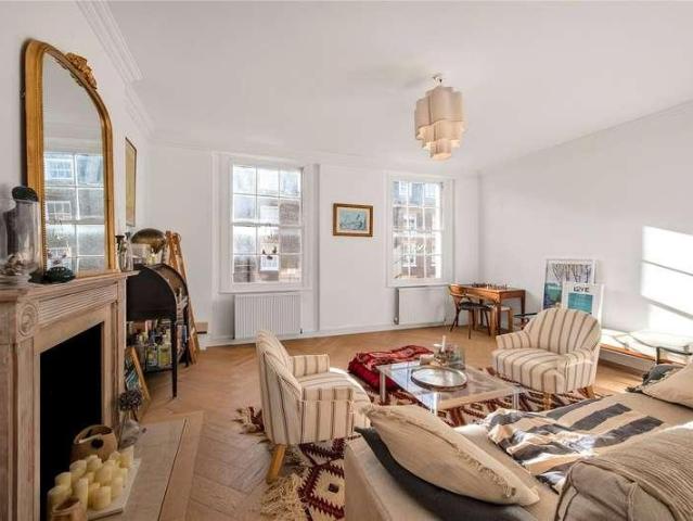 Flat for sale in City of Westminster, Greater London