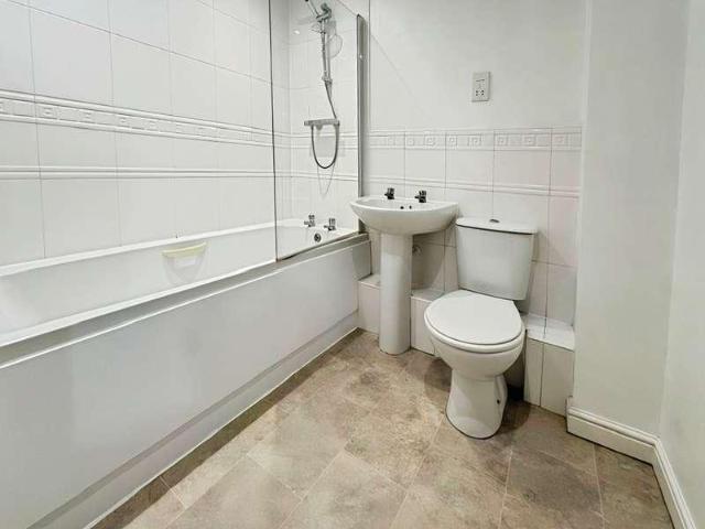 Flat for sale in Walton, Aylesbury