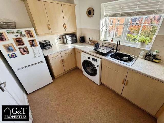 Flat for sale in Old Hill, Sandwell