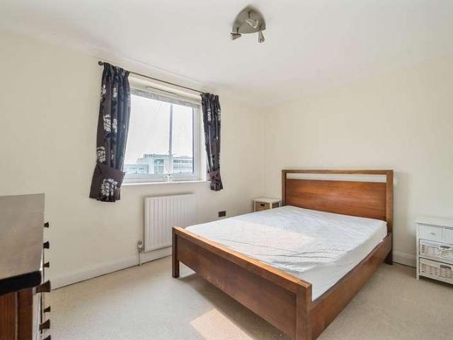 Flat for sale in Roedean