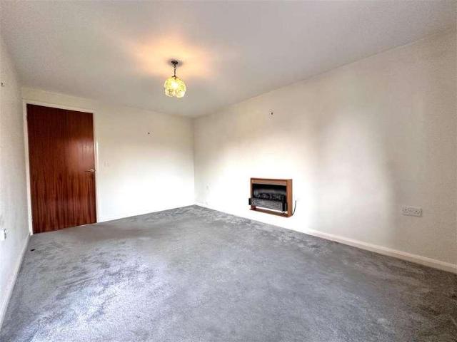 Flat for sale in Alverton, East Midlands