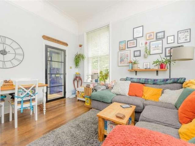 Flat for sale in Gatton, Red Hill