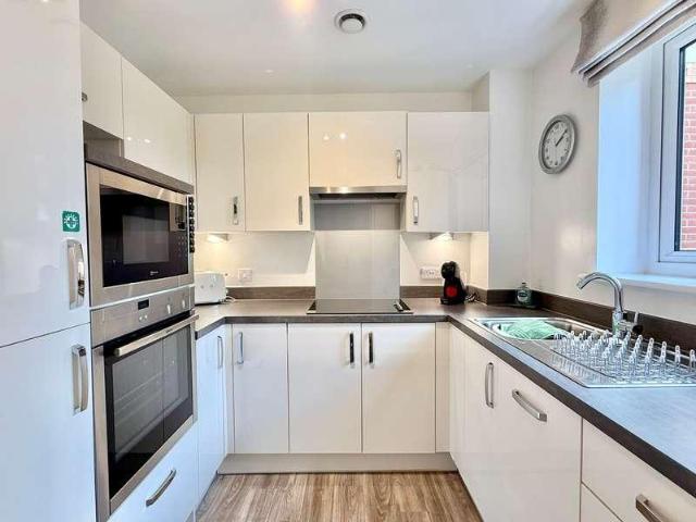 Flat for sale in Hythe and Dibden, Ashurst Bridge