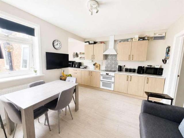 Flat for sale in Brockhurst, Middlecroft