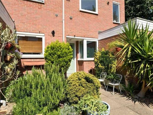 Flat for sale in London Borough of Croydon, Upper Norwood