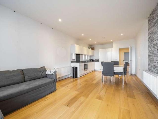 Flat for sale in Bromley-by-Bow, Poplar Grove