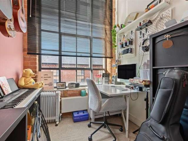 Flat for sale in Arnold, Gedling