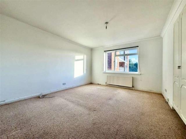 Flat for sale in Westbourne, Bournemouth