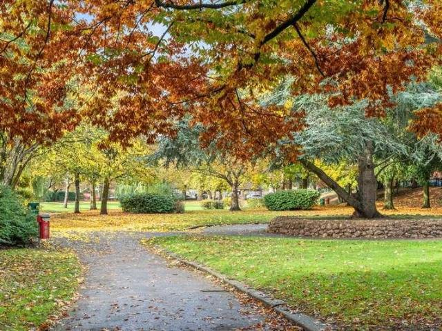 Flat for sale in High Barnet, Isle Of Man