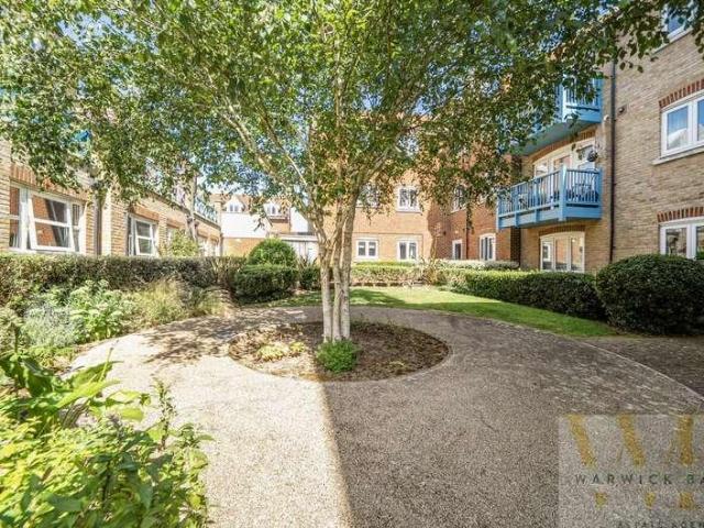 Flat for sale in Fishersgate, West Sussex