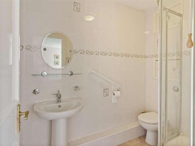 Flat for sale in West Worthing, Worthing