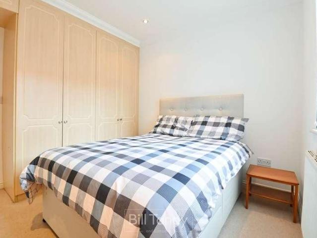 Flat for sale in Lichfield, Boley Park