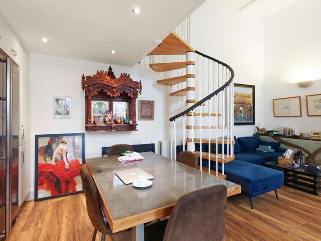 Flat for sale in Harrow On The Hill, Greater London