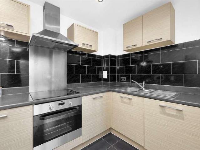Flat for sale in London Borough of Barnet, Greater London