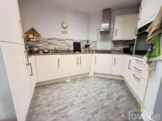 Flat for sale in Boultham, Brayford
